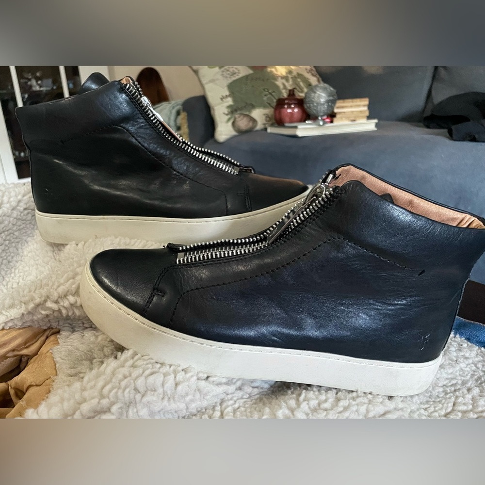 Frye front zip leather sneaker shoe